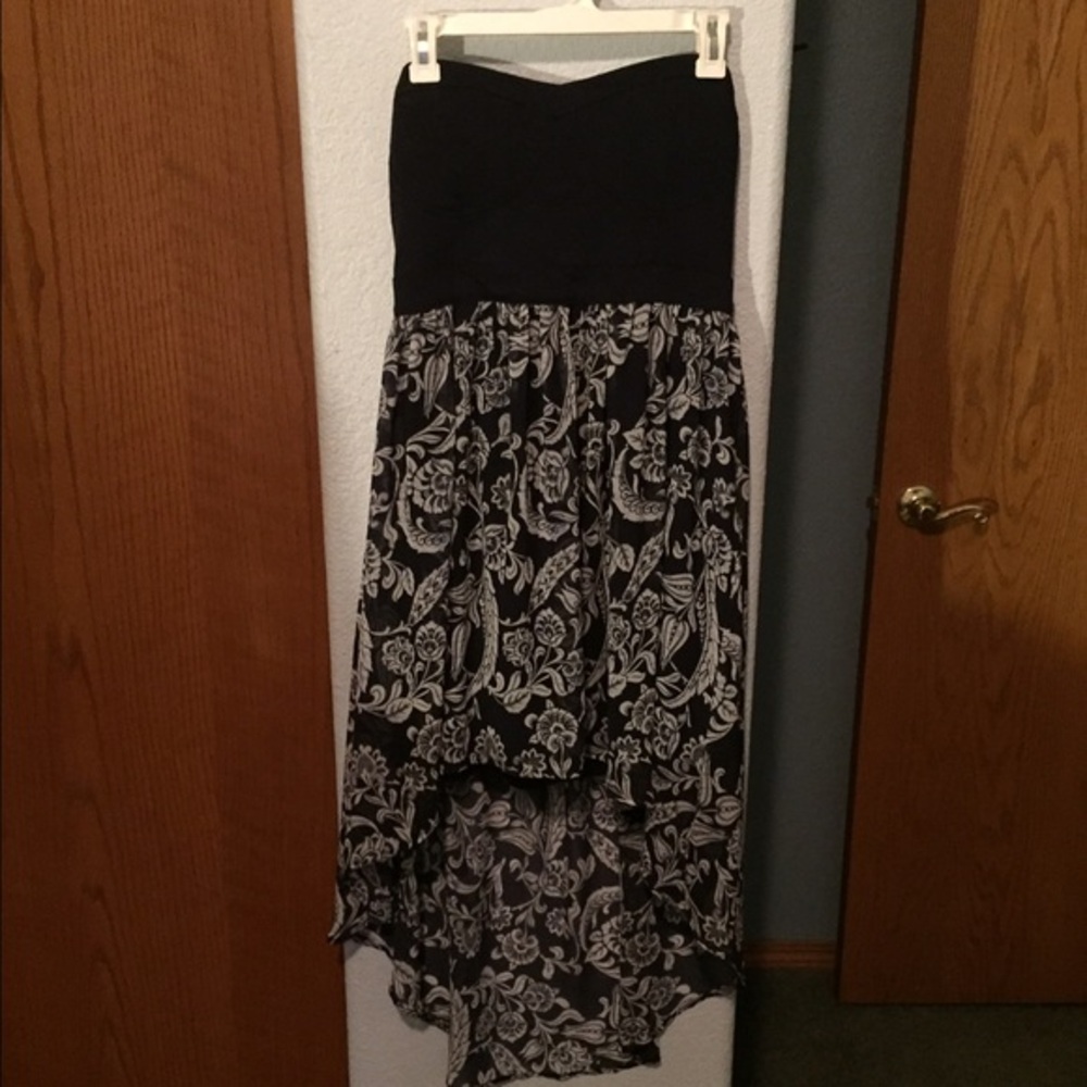 Sweetheart neckline Forever 21 dress